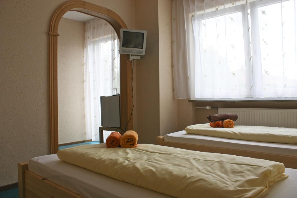 ארלנגן Gaestehaus Am Heuss-Platz חדר תמונה
