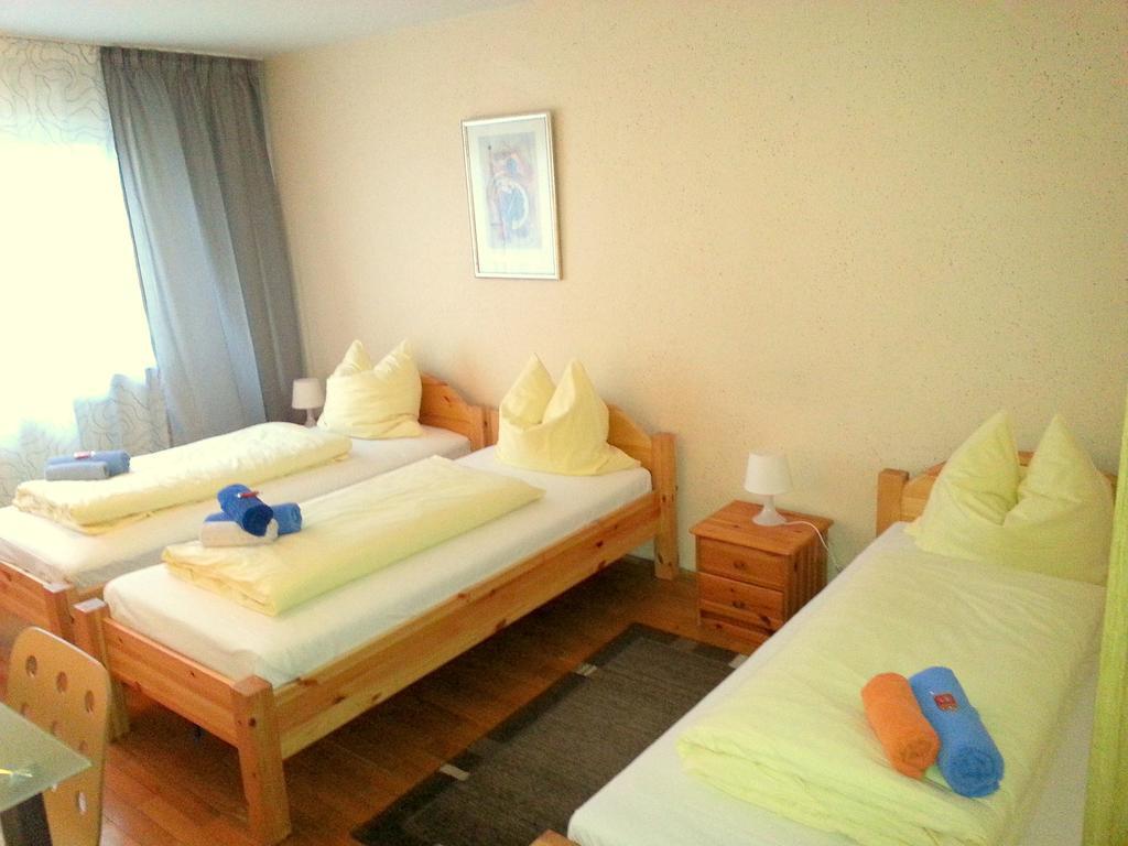 ארלנגן Gaestehaus Am Heuss-Platz חדר תמונה